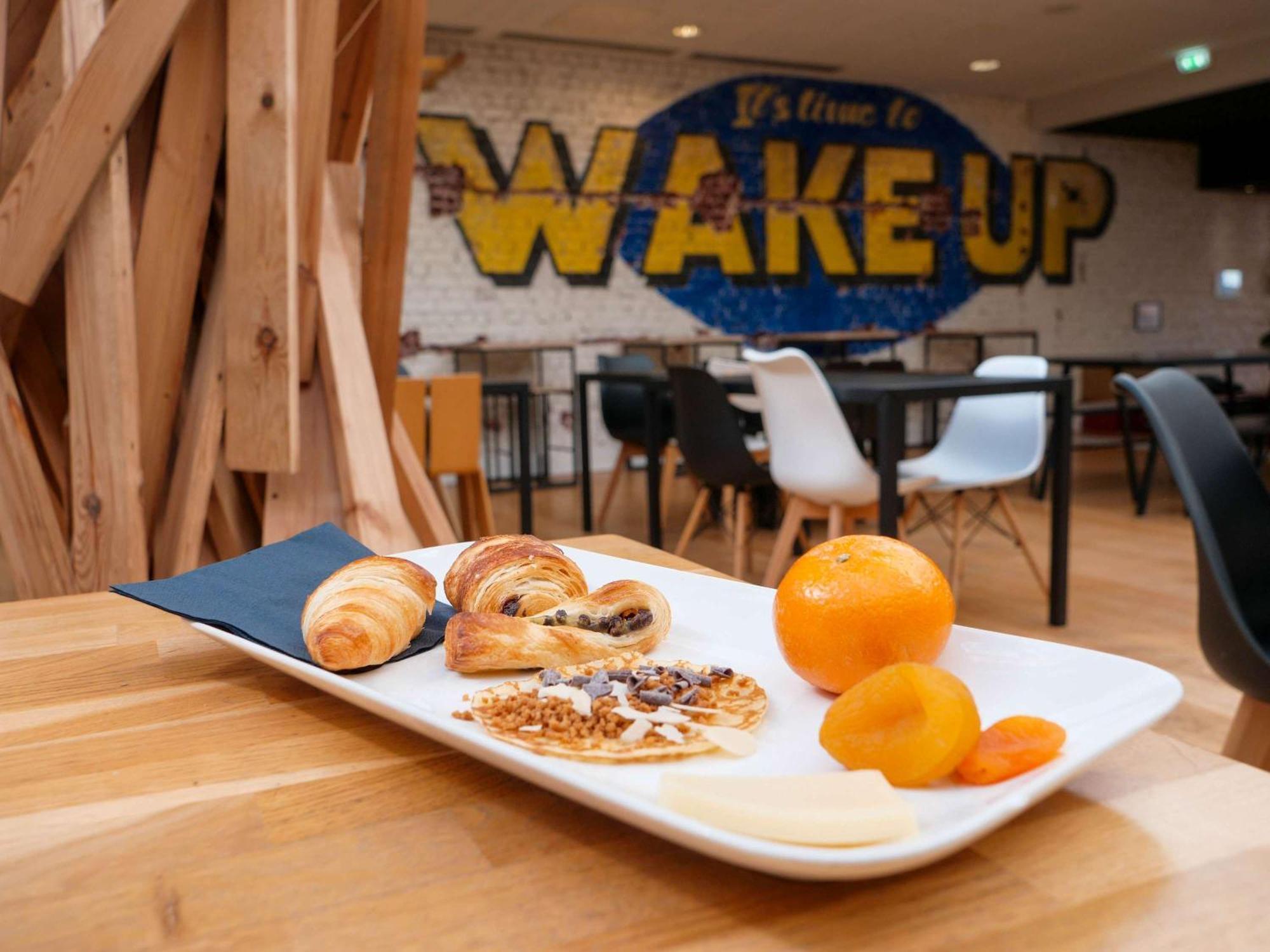 Ibis Styles Calais Centre Hotel Ngoại thất bức ảnh